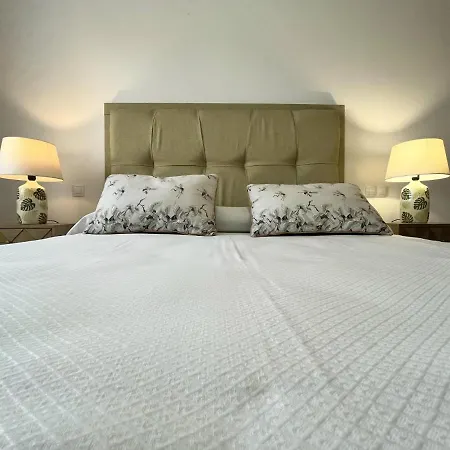 House - Sleeps 6 - Pool - Pet Friendly * コラレホ