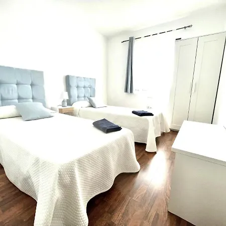 House - Sleeps 6 - Pool - Pet Friendly * コラレホ
